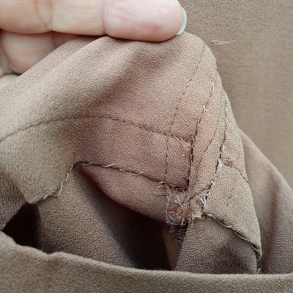 Mine Elastic Pants with Zipper Pockets in Medium - Picture 5 of 7